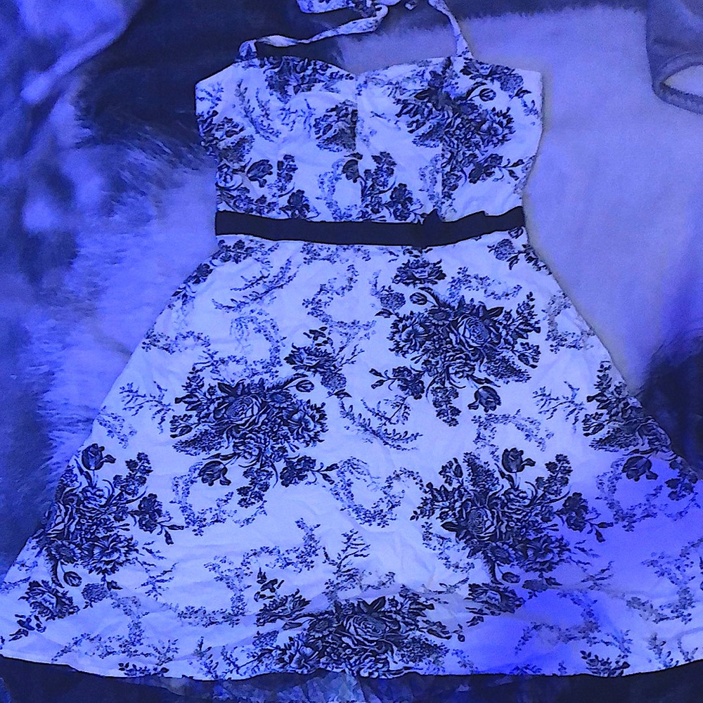 A black and white rose dress